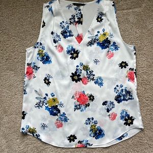 Banana republic floral top